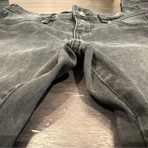 Suko black floral Embroidered jeans| size 2 - Picture 2 of 6